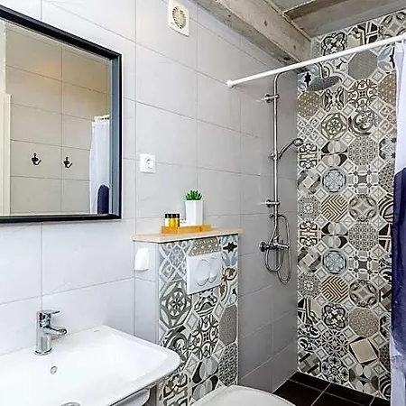 Majkovica - 4 Bedroom With Private Pool & En-suite Bathrooms & Parking Hotel 4*