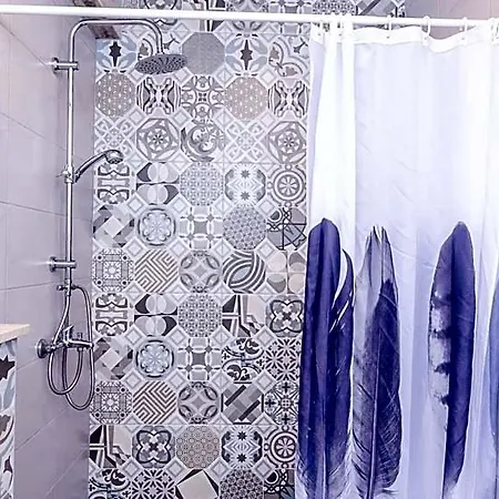 Отель Majkovica - 4 Bedroom With Private Pool & En-suite Bathrooms & Parking Орашац