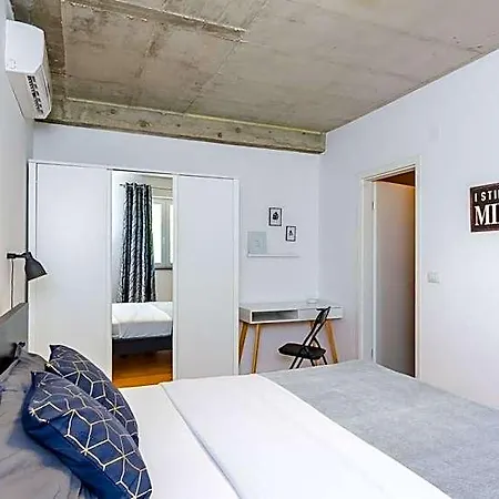 Majkovica - 4 Bedroom With Private Pool & En-suite Bathrooms & Parking Hotel 4*