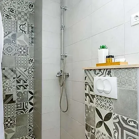 Majkovica - 4 Bedroom With Private Pool & En-suite Bathrooms & Parking Hotel 4*
