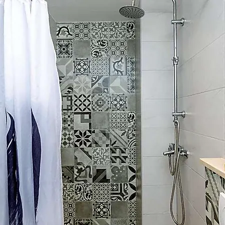 Majkovica - 4 Bedroom With Private Pool & En-suite Bathrooms & Parking Hotel